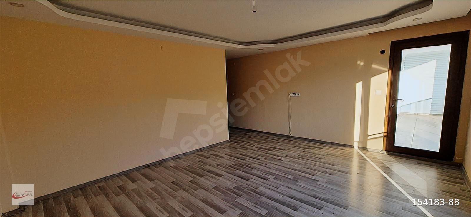 KUŞADASI DAVUTLARDA 4+2 OTOPARK KAPALI MUTFAK ÇATI DUBLEKS DAİRE