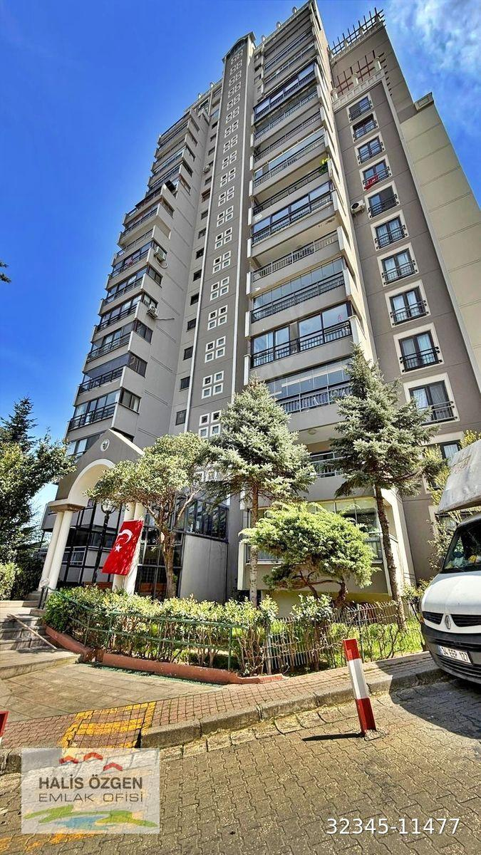 BAHÇEŞEHİR MERKEZ D TİPİ 1+1 TADİLATLI EŞYALI KİRALIK DAİRE