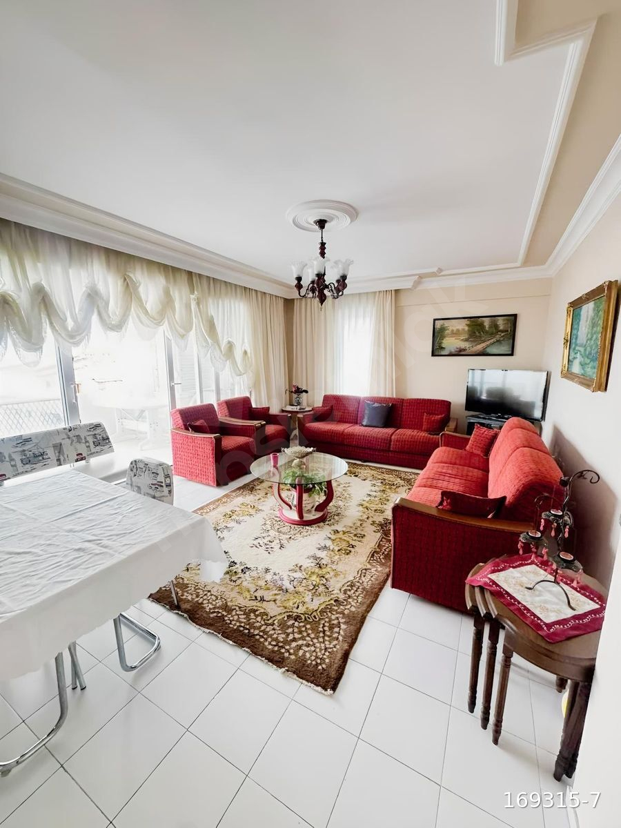 Deniz manzaralı denize sıfır Sitede 2+1 Eşyalı Satılık Daire