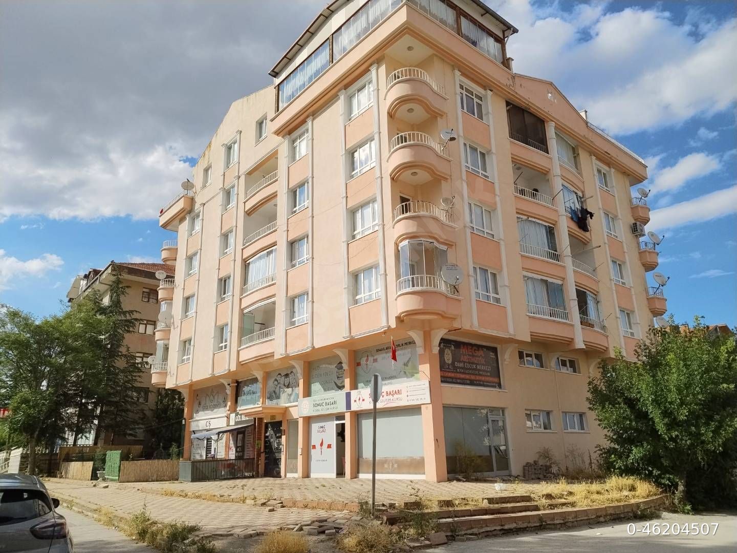 SAHİBİNDEN ACİL SATIKADIN MAH. 3+1 | 3 CEPHE SATILIK DAİRE