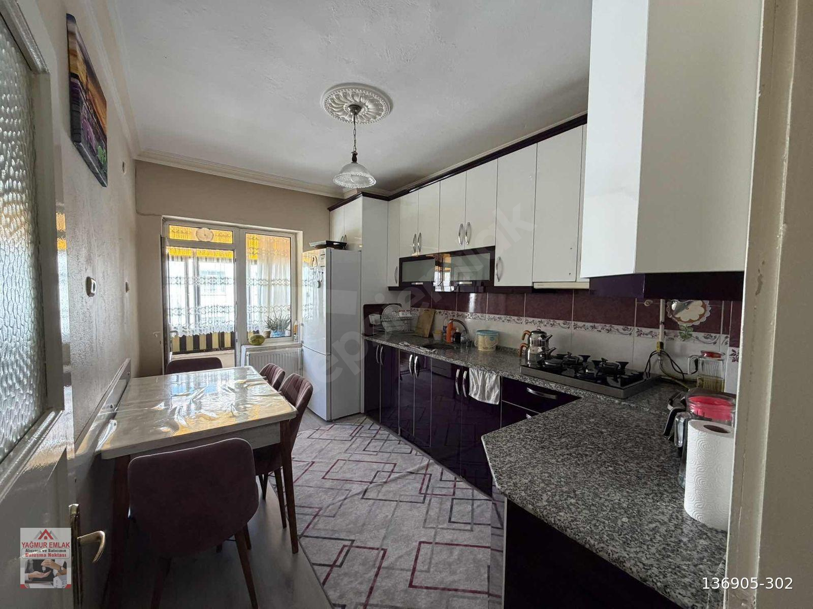 YAĞMUR EMLAK'TAN SELÇUK MAH'DE FERAH GENİŞ 2+1 SATILIK DAİRE