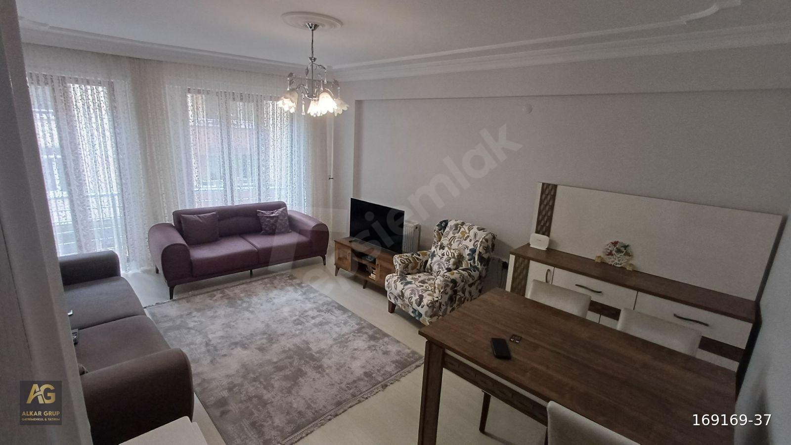 İHSANİYEDE KAÇIRILMAYACAK FIRSAT DAİRE 2+1 BAKIMLI MASRAFSIZ