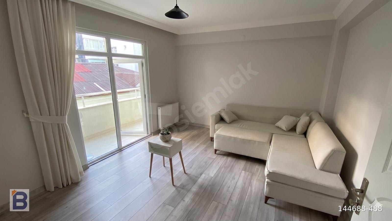 BULUT EMLAK ANAYOLUN ALTINDA SAHİLE 100 METRE EŞYALI KİRALIK 1+1
