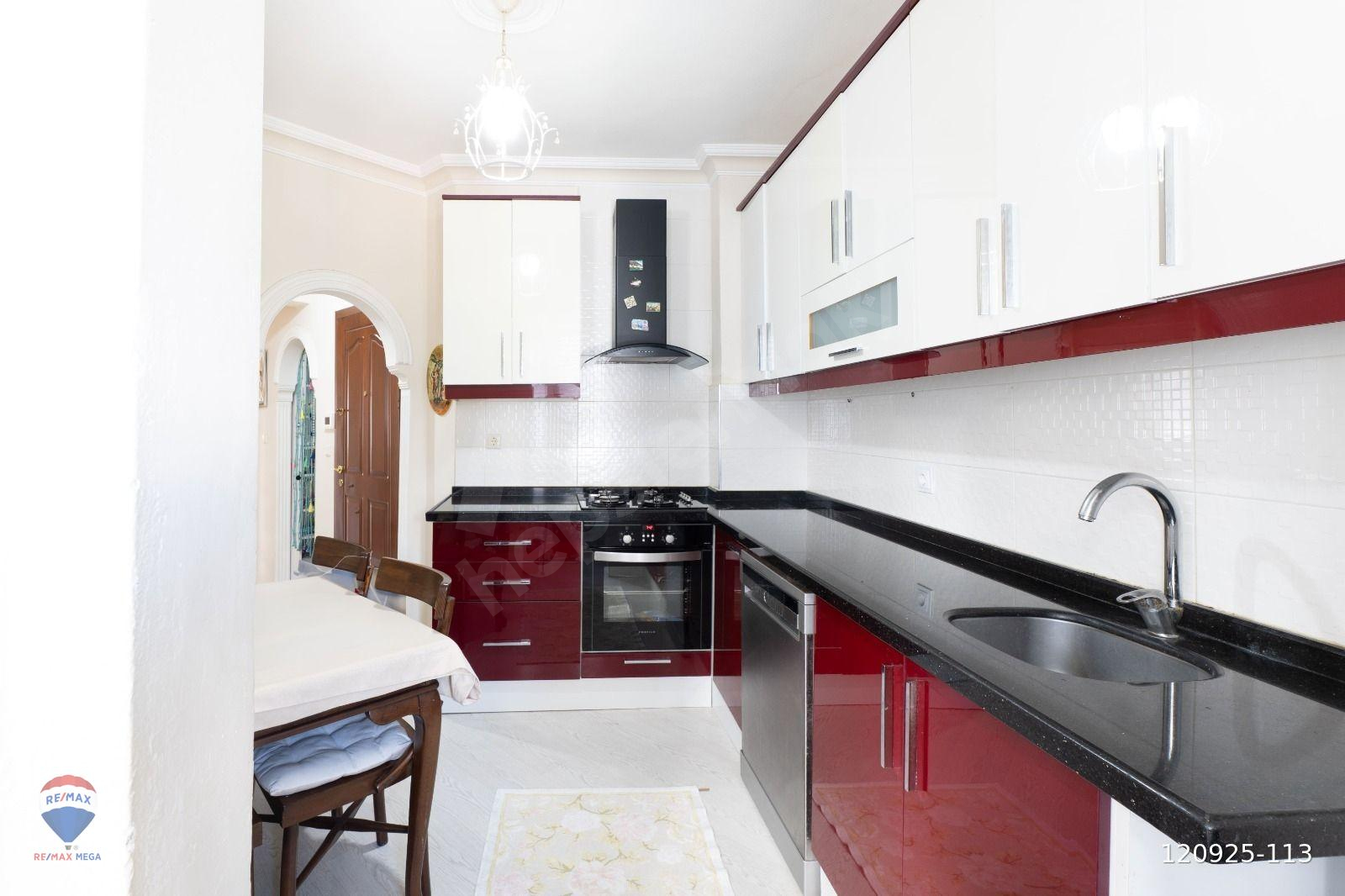 KONYAALTI HURMA MERKEZDE SİTE İÇERİSİNDE GENİŞ 3+1 SATILIK DAİRE