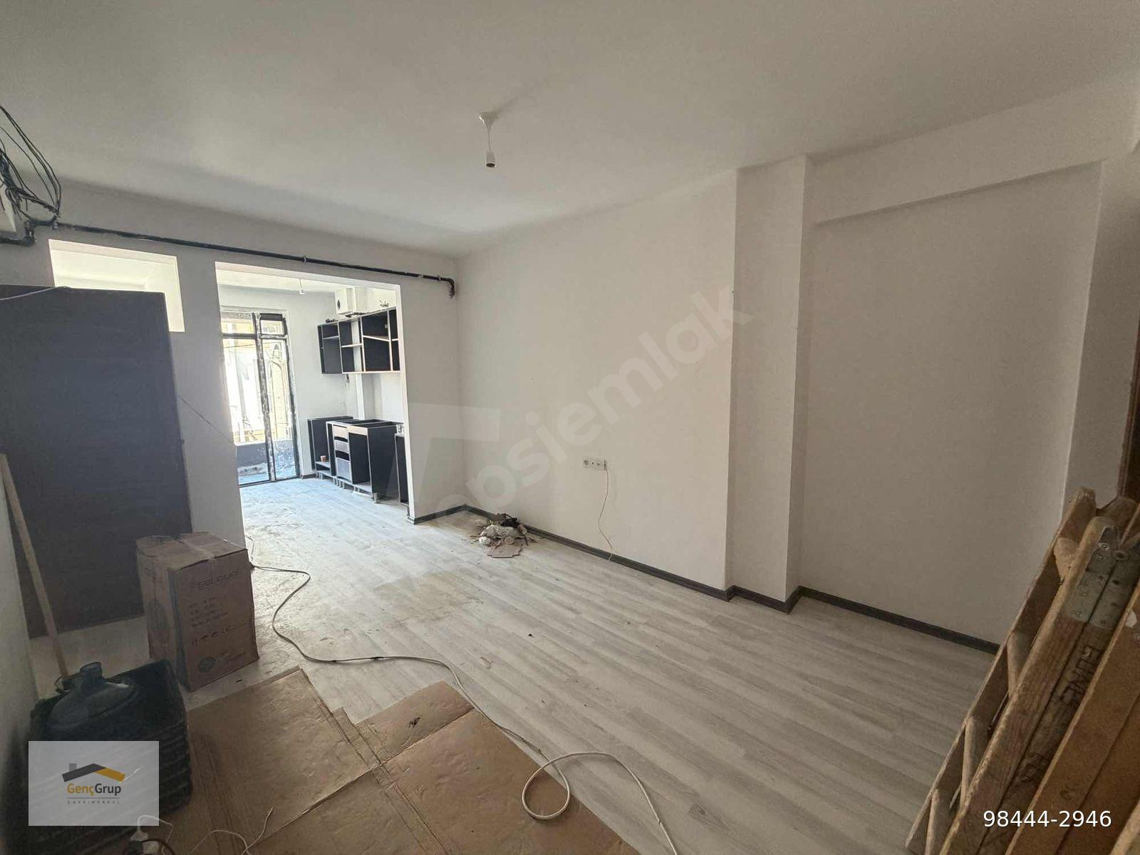 *GENÇ GRUP* ANADOLU ÜNV DİBİ,AYRI MUTFAK'LI,BALKON'LU FIRSAT 1+1