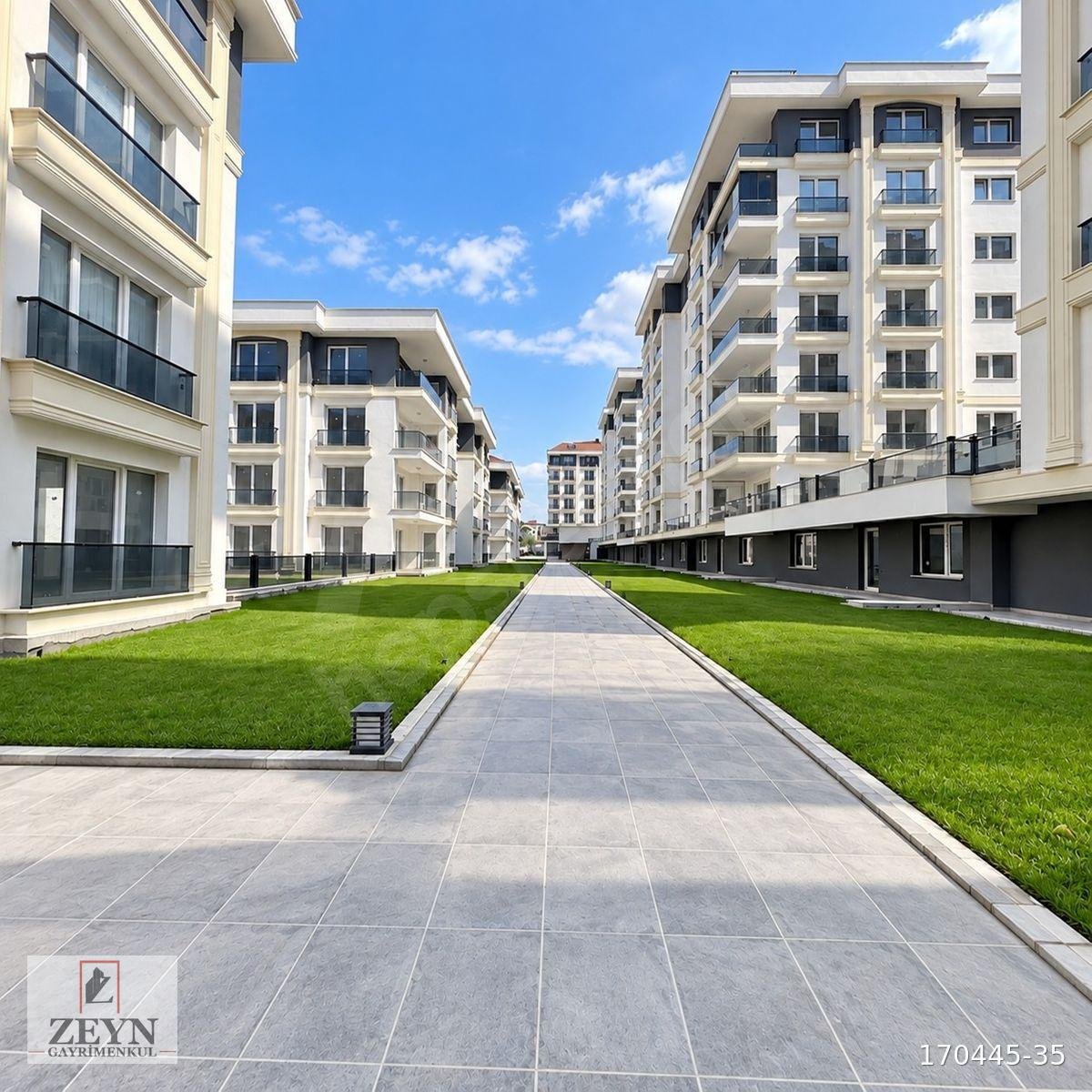BEYLİKDÜZÜ MARMARA MAH. SİTE İÇİ 2 BALKONLU FERAH 2+1 SATILIK