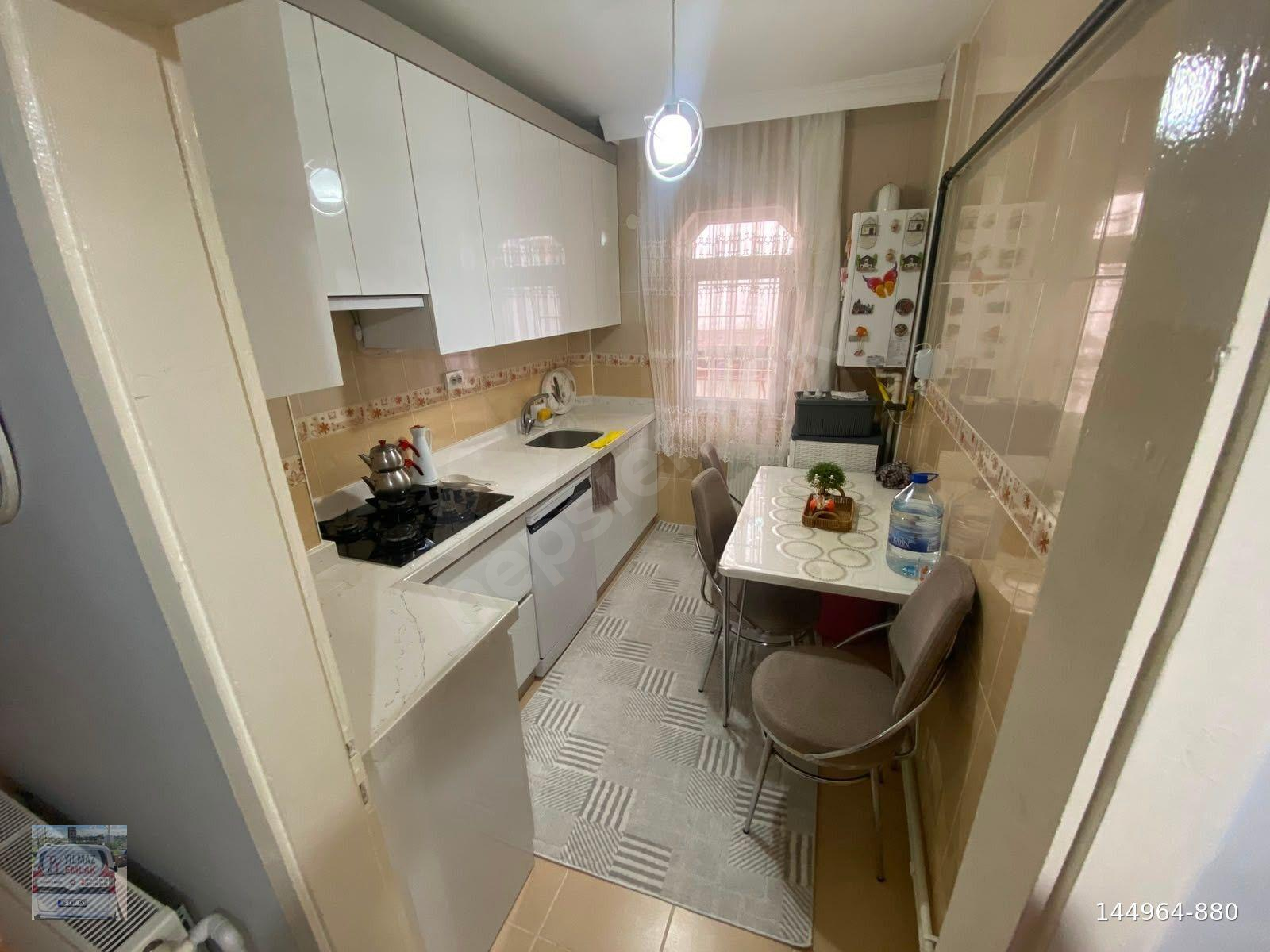 ATA CADDESİN'DE 2+1 YÜKSEK GİRİŞ KİLERLİ YAPILI MERKEZİ KONUM'DA