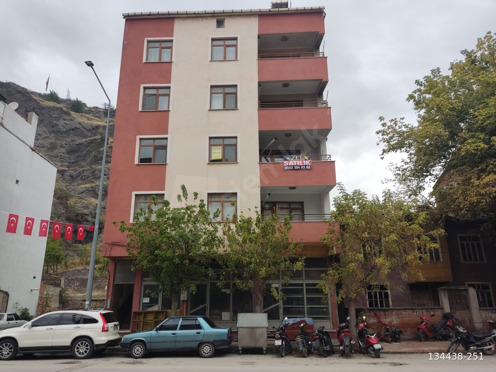 GÜNEY MAHALLE ÇORUM CADDESİ ÜZERİNDE SATILIK 3+1 DAİRE