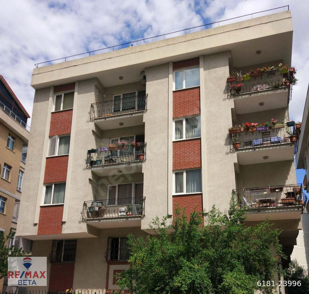 ATAŞEHİR YENİŞEHİR'DE FLORA EVLERİNE KOMŞU ZEMİN KAT 3+1 BOYALI TEMİZ KİRALIK DAİRE
