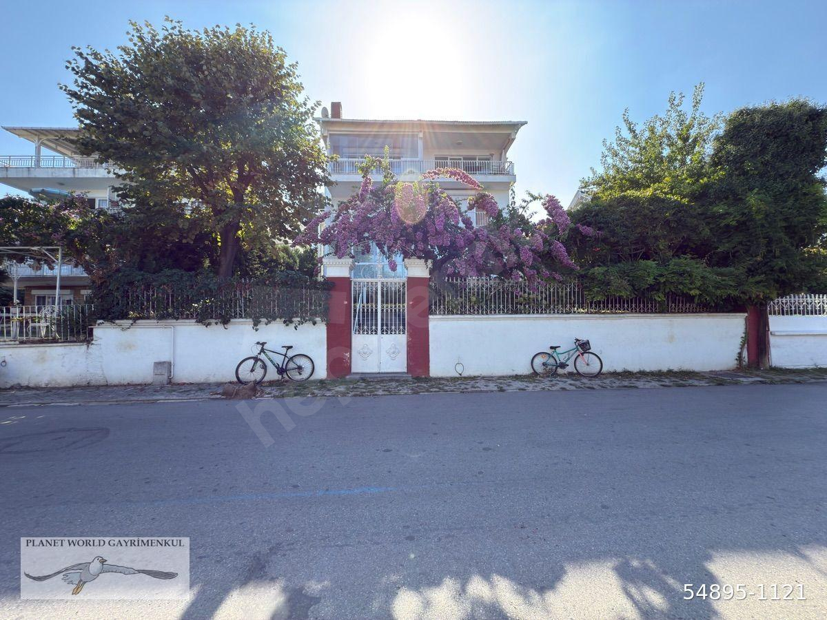 Planet’ten Panoramik Deniz Manzaralı Ana Cadde Geniş Dubleks Daire