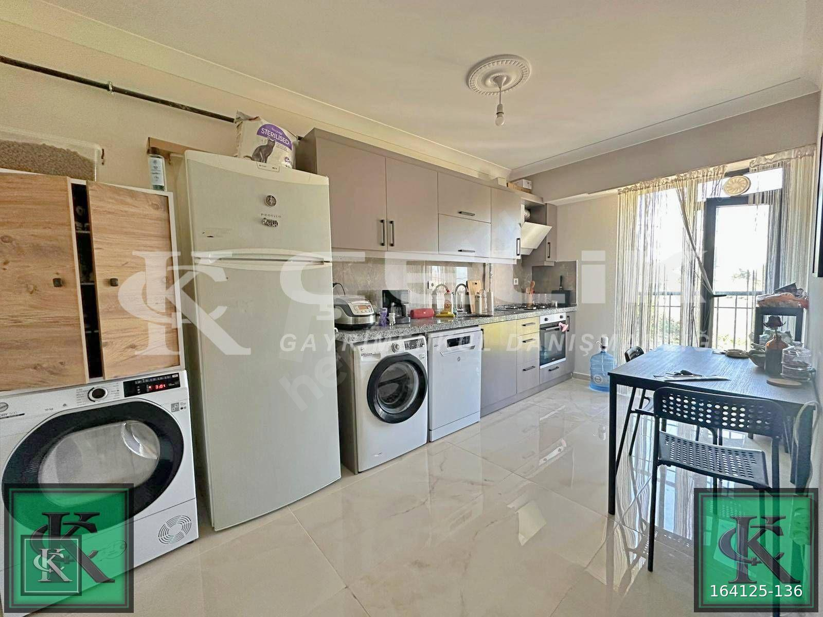 ÇELİKTEN YENİ MAHALLEDE 2+0 ARAKAT KİRACILI ACİL SATILIK DAİRE