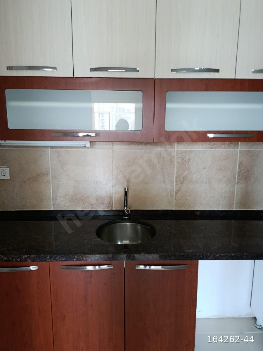REŞATBEY MAH KUYUMCULAR CİVARI GENİŞ 2+1TEMİZ DAİRE