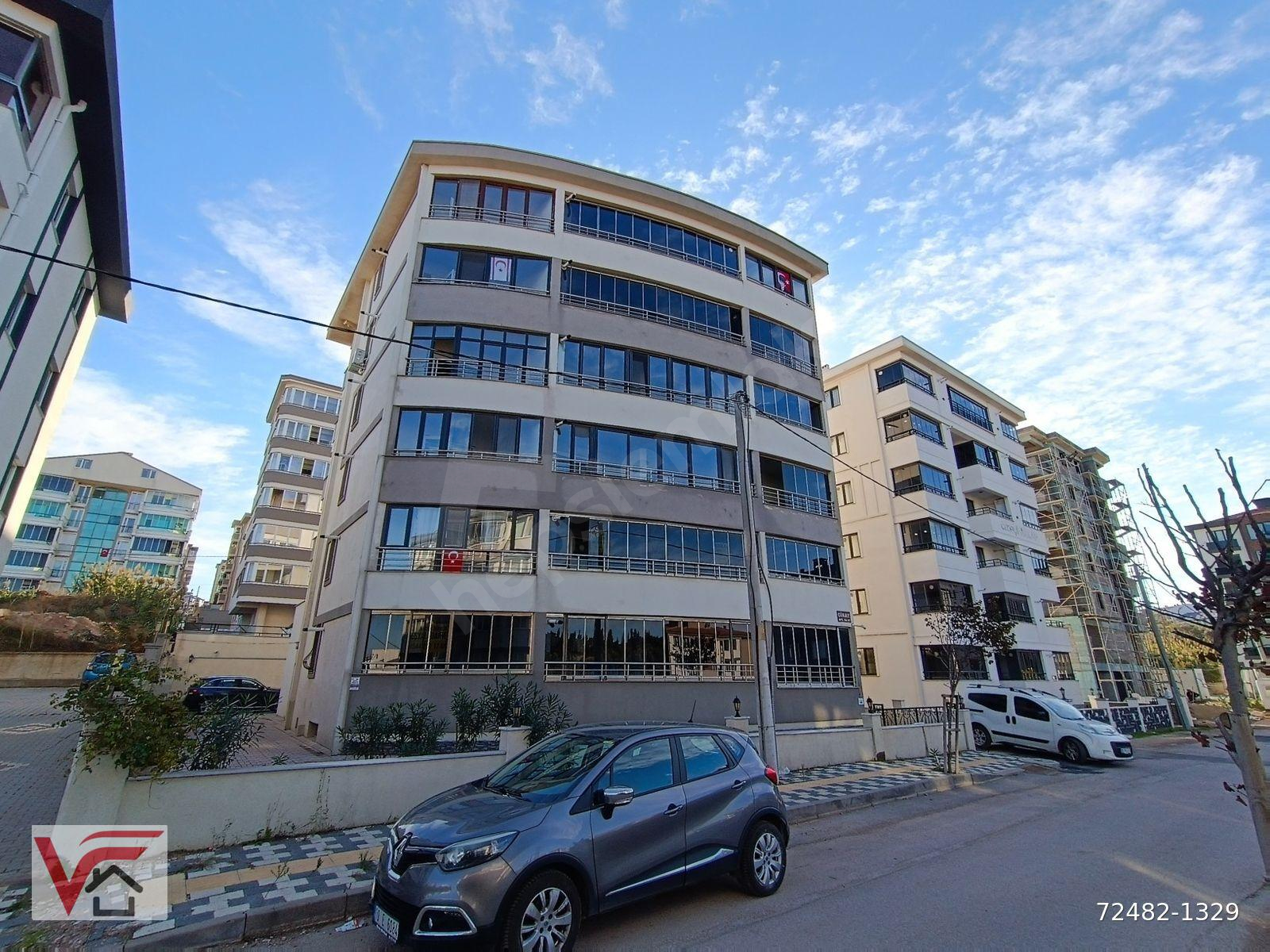 VARAN EMLAK'TAN PAŞAKENT'TE EŞYALI SATILIK 1+1 DAİRE