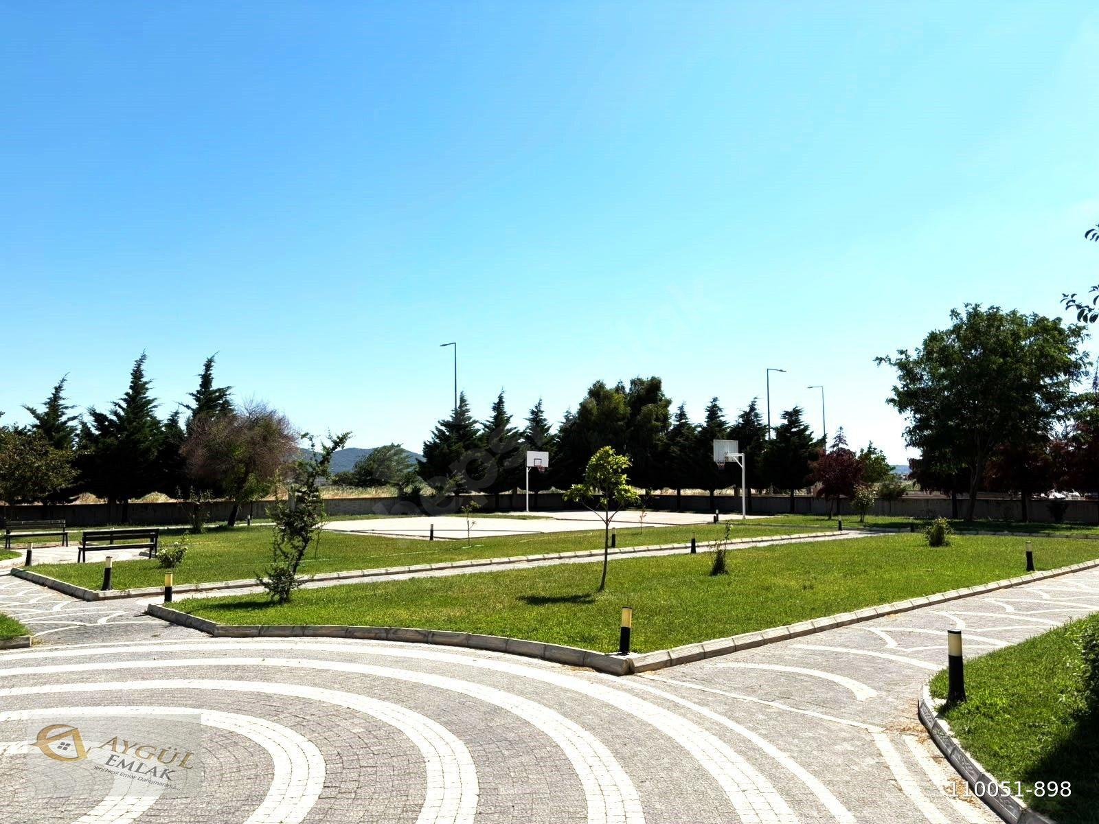 BURHANİYE ÖREN'DE AYGÜL'DEN NEZİH SİTE İÇİ ARA KAT ÖN CEPHE FULL EŞYALI DOĞALGAZLI 1+1 KİRALIK DAİRE