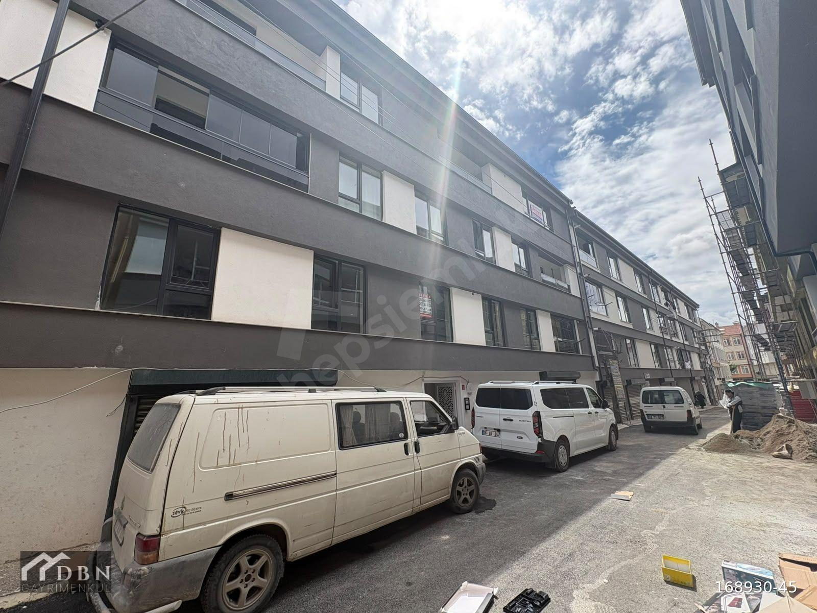 DBN GAYRİMENKUL'DEN ÇAMLICA MAH.SATILIK 1+1 55 m2 LÜKS DAİRE