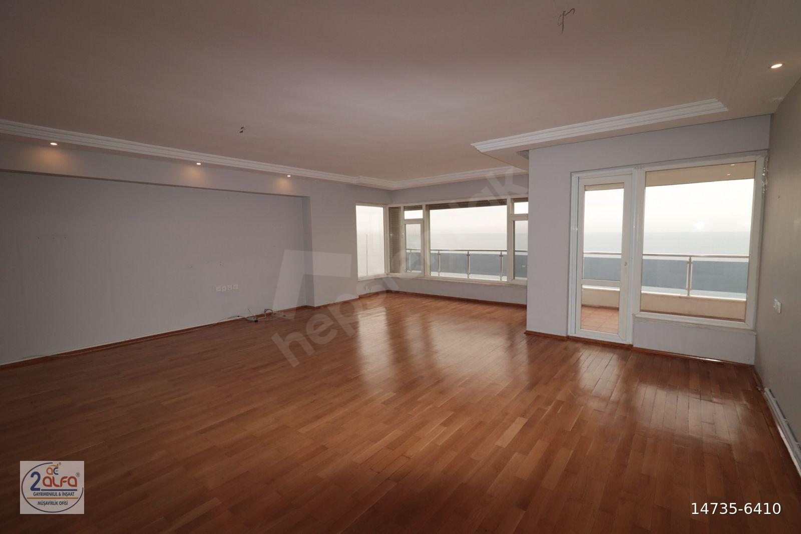 FENER’DE KAPICILI – HAVUZLU SİTEDE KALORİFERLİ- FULL DENİZ MANZARALI 5+1 DAİRE