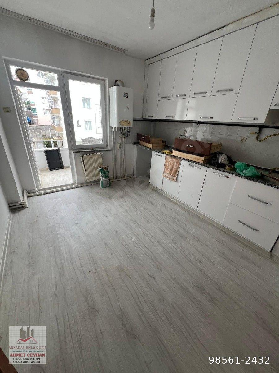 ARKADAŞ EMLAKTAN BAHÇELİEVLER MAH. ŞENYURT CADDESİNDE 3+1 SATILIK DAİRE