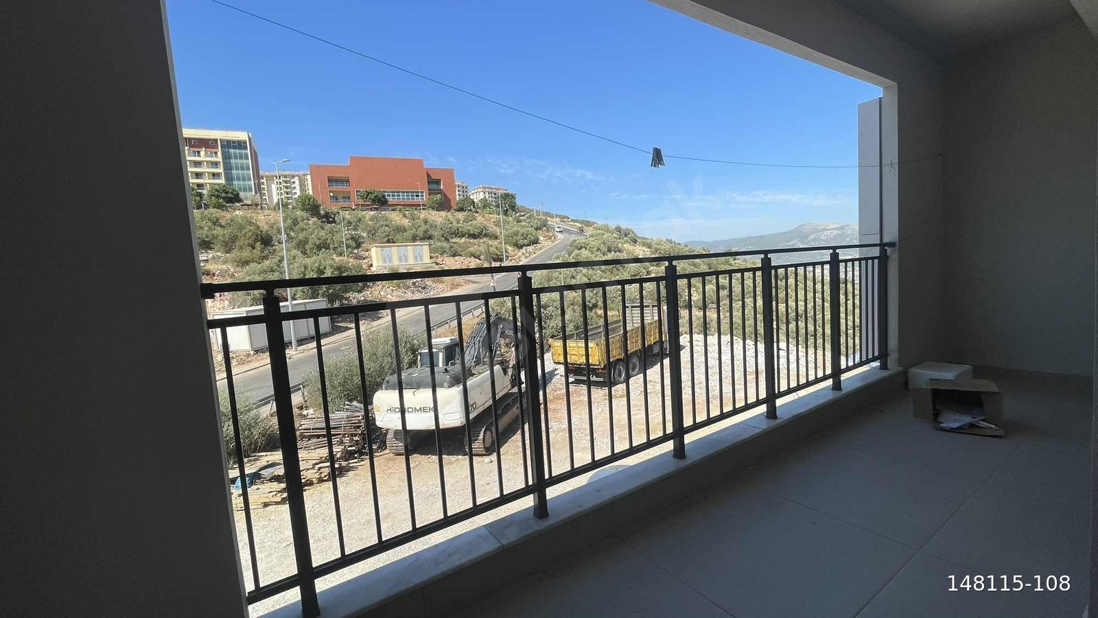 YENİ HASTANE ALTINDA KİRALIK SIFIR 2+1 DAİRE