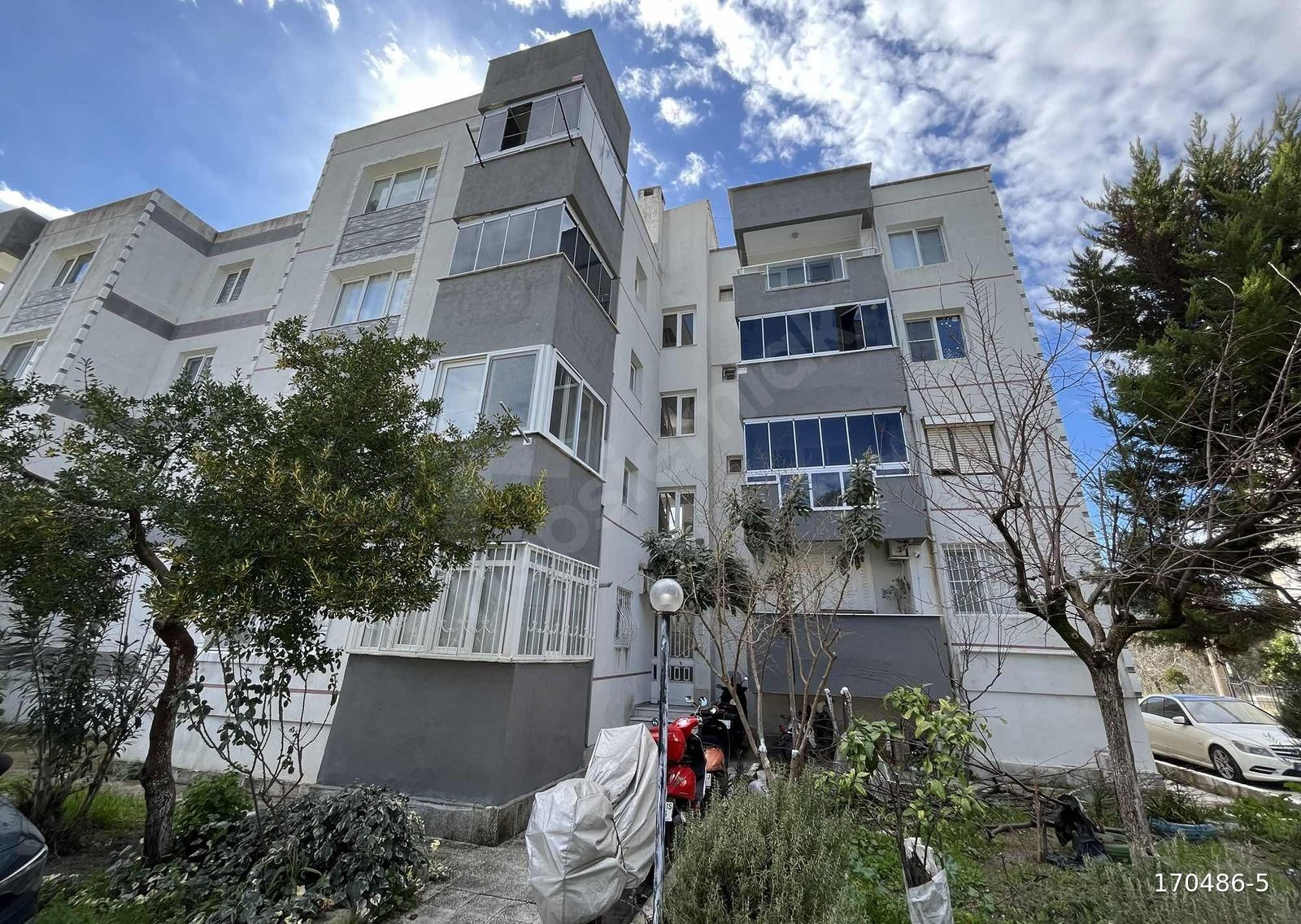 ATAKENT EMLAK'DAN SİTE İÇERİSİNDE 3+1 SATILIK DAİRE