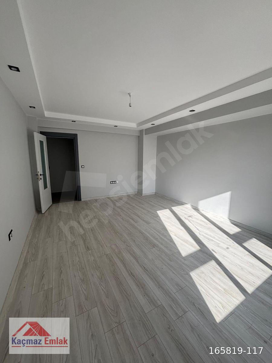 KAÇMAZ EMLAK'TAN ÇAMLICA MH.GÜNDÜZ ÖKÇÜN CD. YAKINI SATILIK 3+1 DAİRE