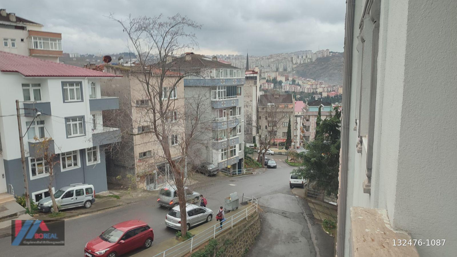 Kalkınma Mahallesi Kiralık 3+1 Doğal Gazlı, Asansörlü Daire