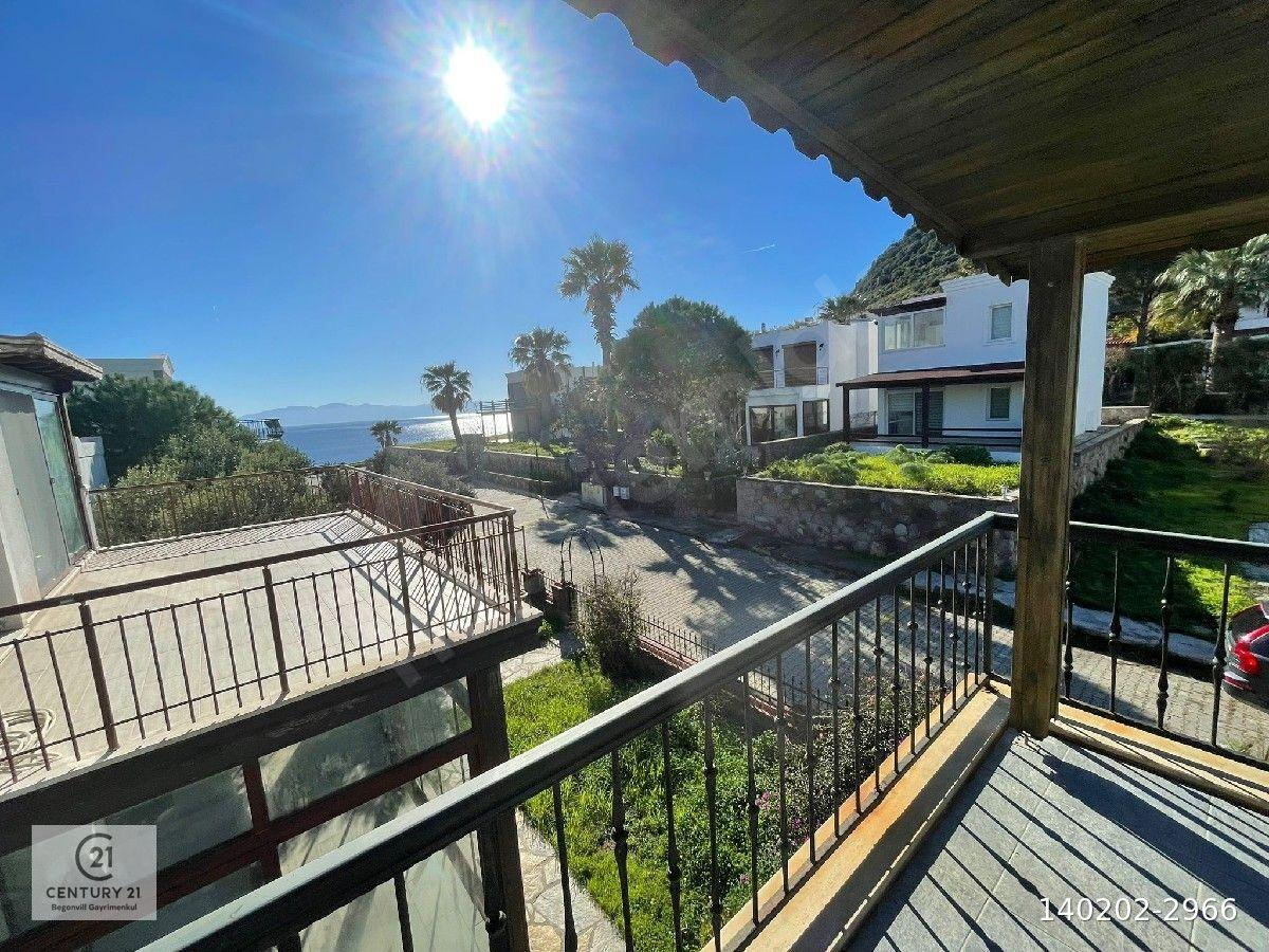 BODRUM AKYARLARDA PLAJLI SİTE İÇERİSİNDE KİRALIK DAİRE