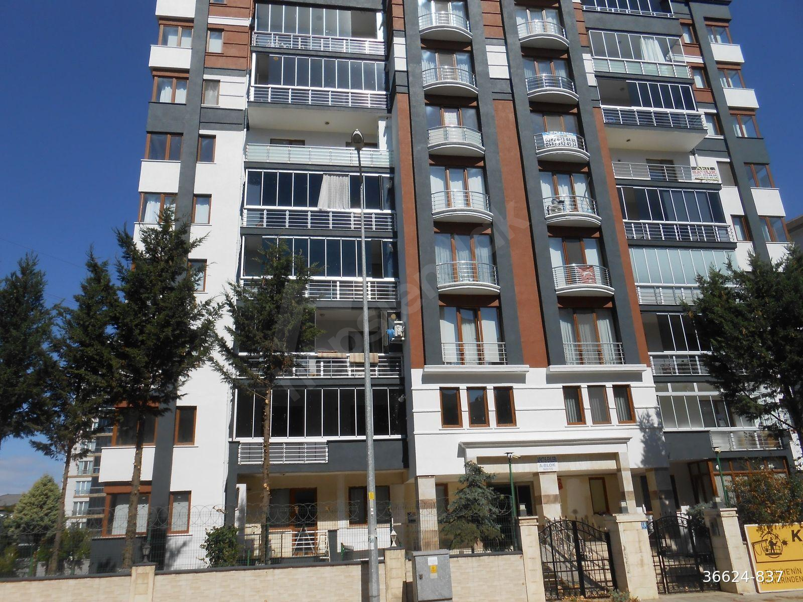 AKİT'ten HÜRRİYET MH APATİS EVLERİ ARAKAT 130m 3+1 GÜNEY TEMİZ