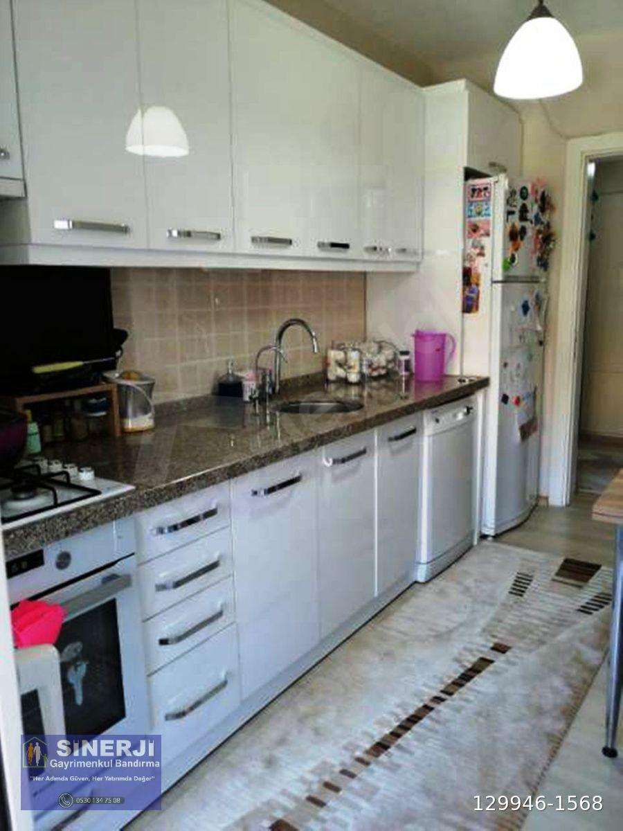 Bandırma Toki Evlerinde Ara Kat Balkonlu 3+1 Kiralık Daire