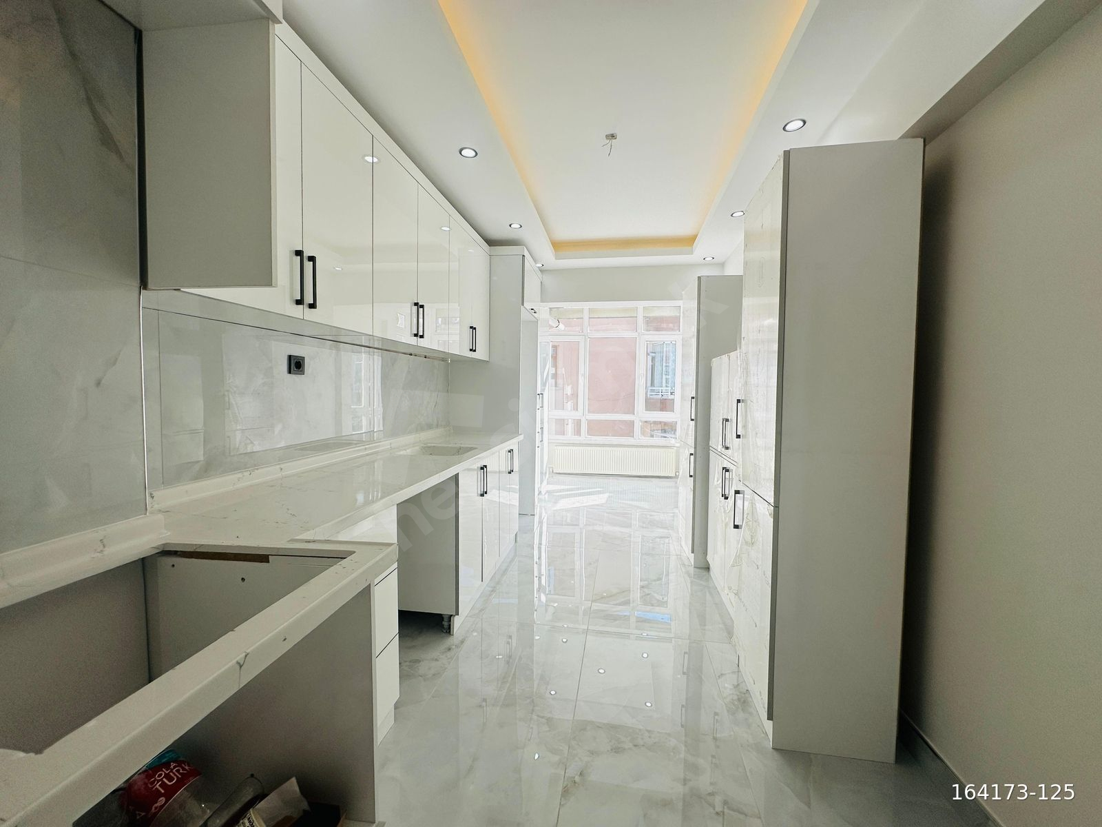 GÜNEŞ EMLAK`TAN G.CEPHE FULL+FULL YAPILI GENİŞ FERAH 3+1 DAİRE.