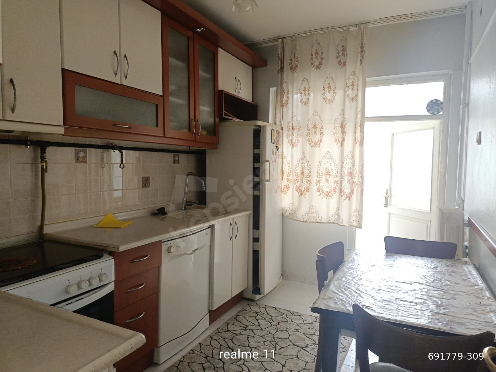 AR-TU EMLAK GAYRİMENKUL'DEN ATALAR CADDESİ EŞYALI KİRALIK 2+1 DA