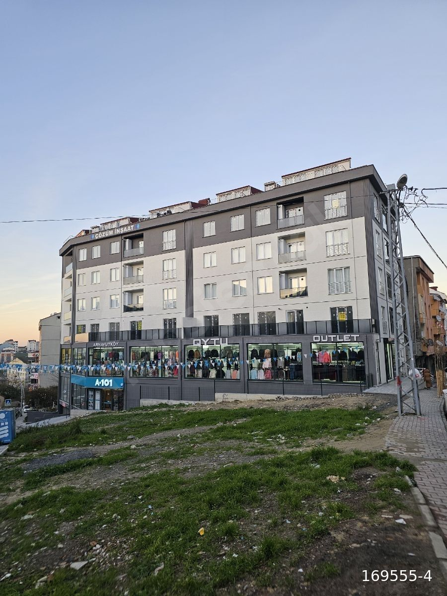 Arnavutköy Merkezde | 3+1 115 m² + 35 m² Teras | OTOPARKLI