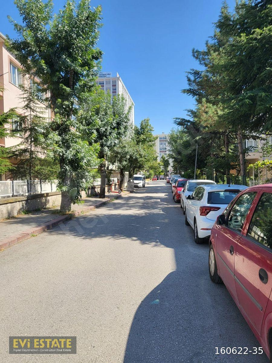 Gazi Üniversitesine yakın , yapılı ve ayrı mutfaklı 1,5+1 daire