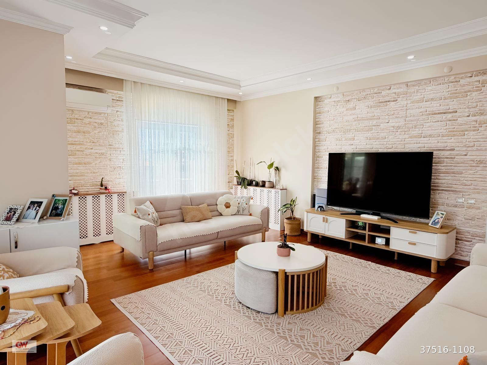 ÇERKEZKÖY'DE KENT PARK KARŞISINDA 6+1 ACİL SATILIK DUBLEX DAİRE