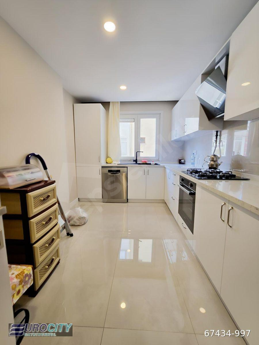 EUROCİTY DEN YENİYOLA YAKIN 3.KAT GÜNEY BALKONLU GENİŞ 2+1