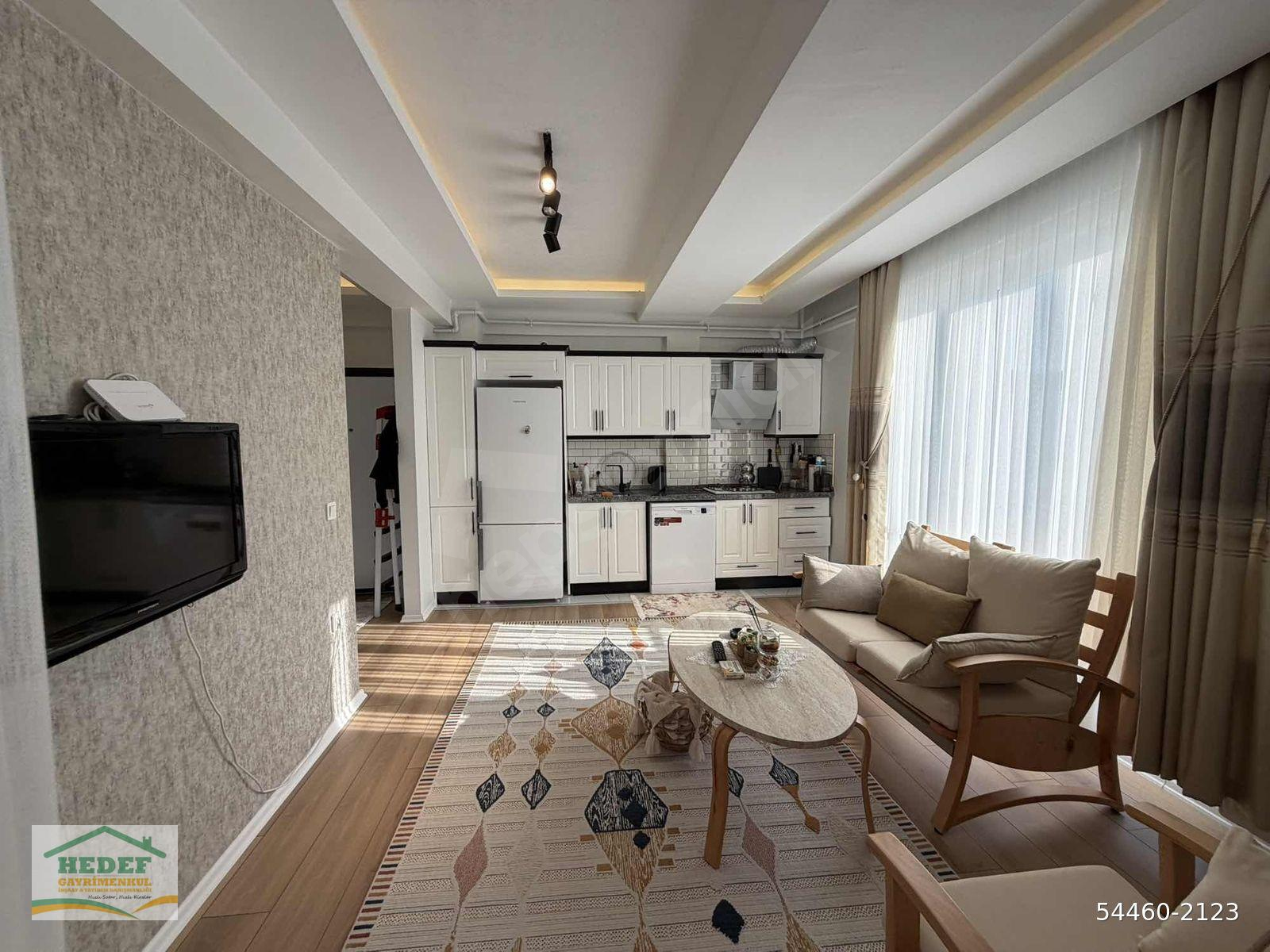 HEDEF TEN YOLA SAHİLE YAKIN ACİLLL FULL EŞYALI 1+1 LÜKS DAİRE