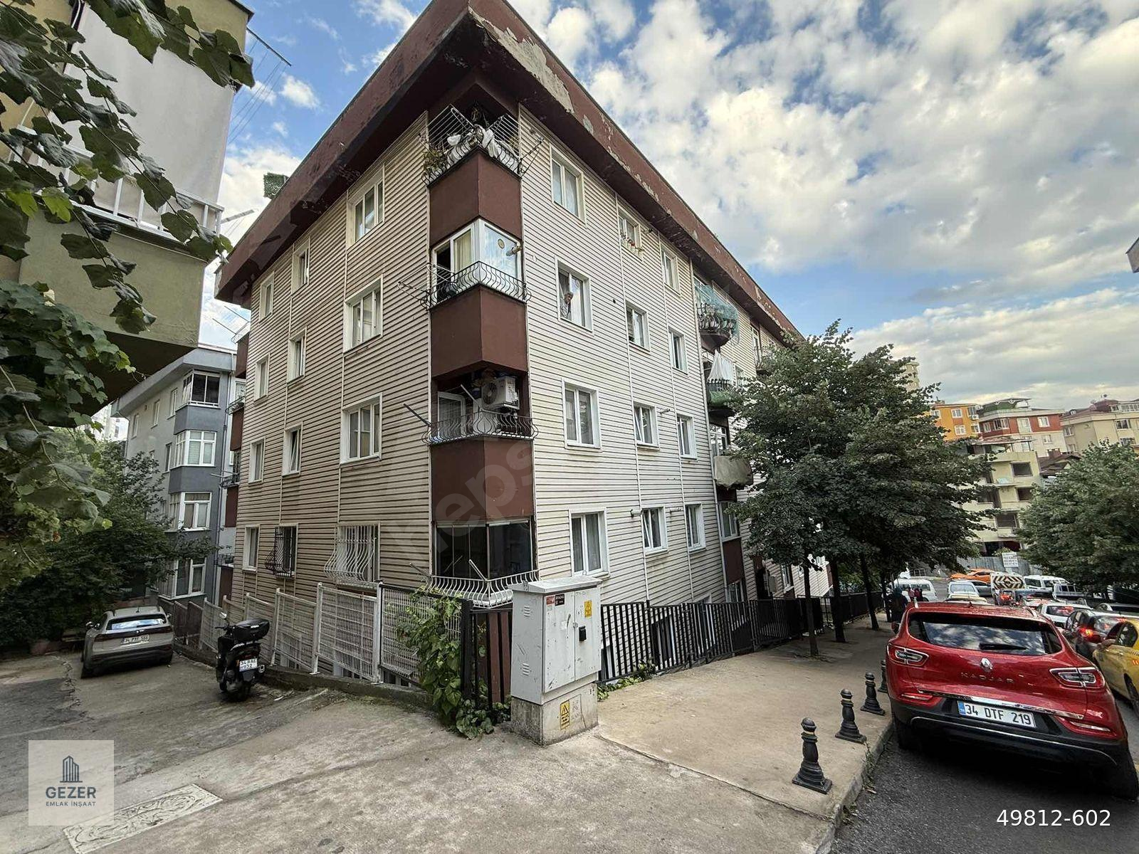 ÜMRANİYE ÇAKMAKTA HARİKA KONUMDA EŞYALI KİRALIK 2+1 DAİRE