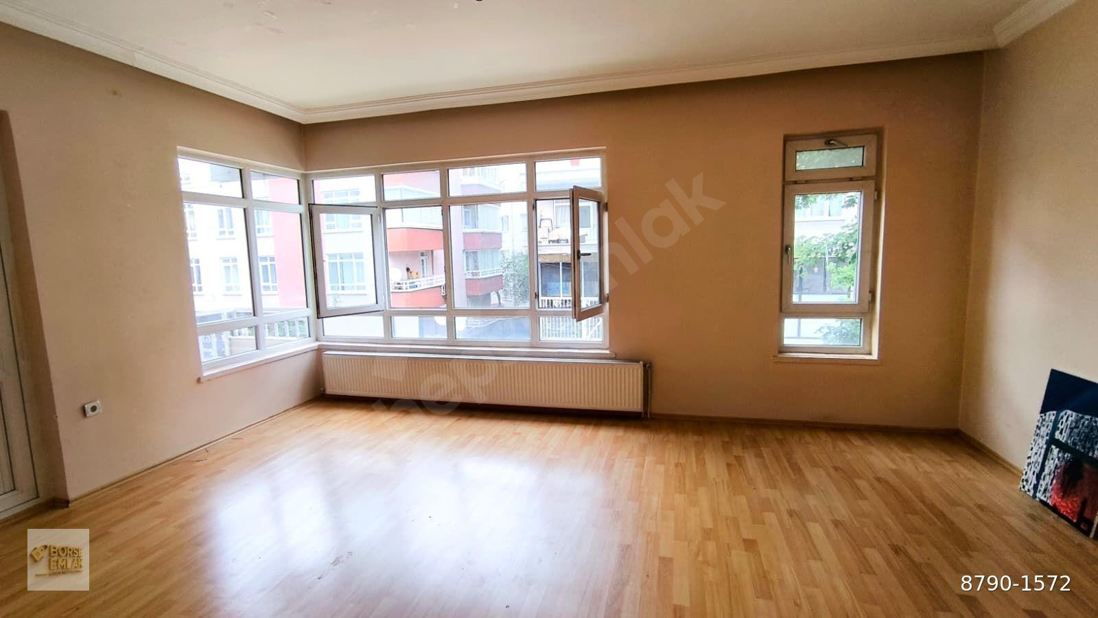 3+1 Kombili 1.Katta Bardacık Sokakta Daire