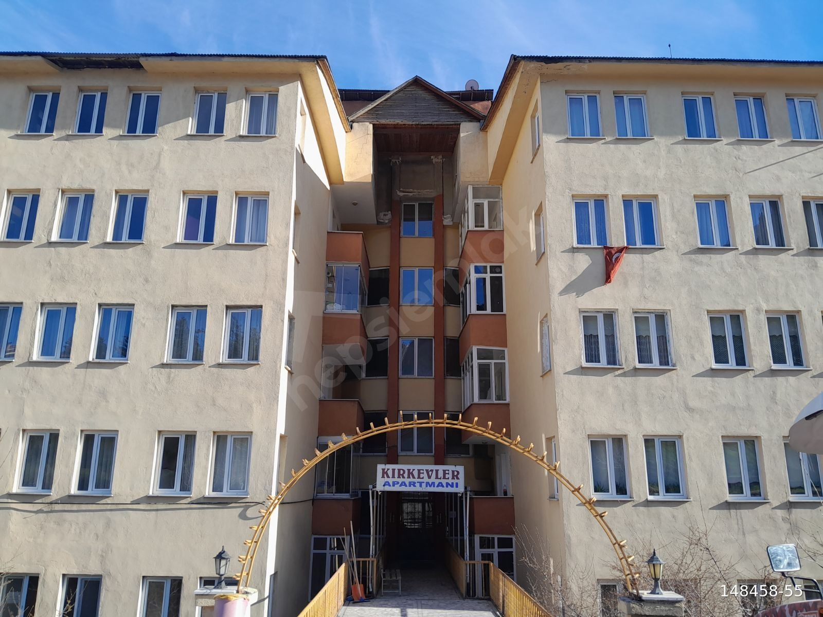 TAŞ EMLAKTAN KIRK EVLERDE SATILIK 3+1 DAİRELER