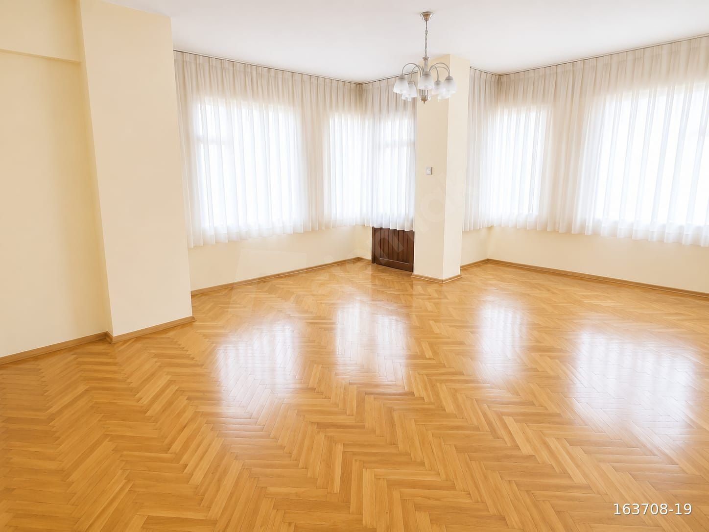 ÇINARCIK'TA DENİZ MANZARALI 2+1 FIRSAT DAİRE
