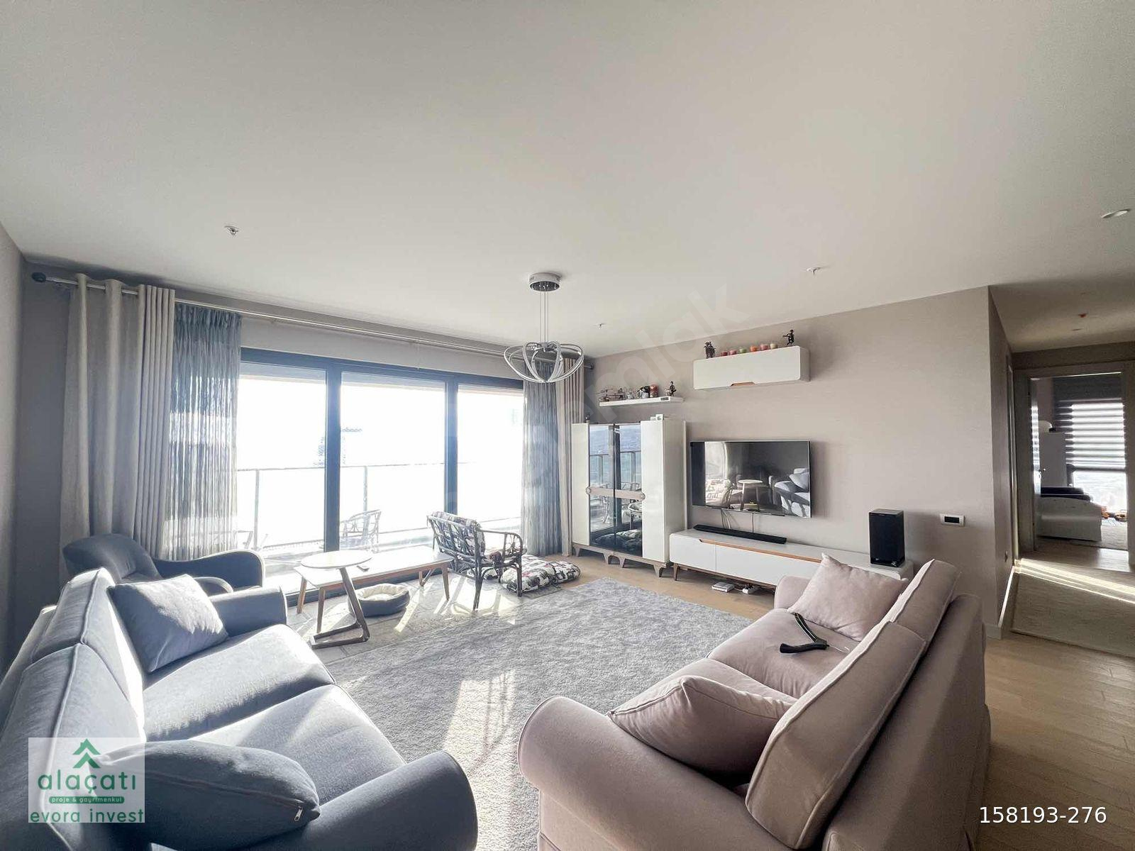 'alaçatı'dan UPTOWN'DA FULL EŞYALI KİRALIK 2+1 GÖL MANZARALI