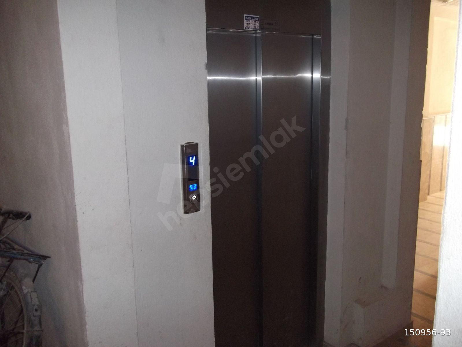 MURADİYE MAH SU DEPOSU CİVARI SATILIK ZEMİN KAT 3+1