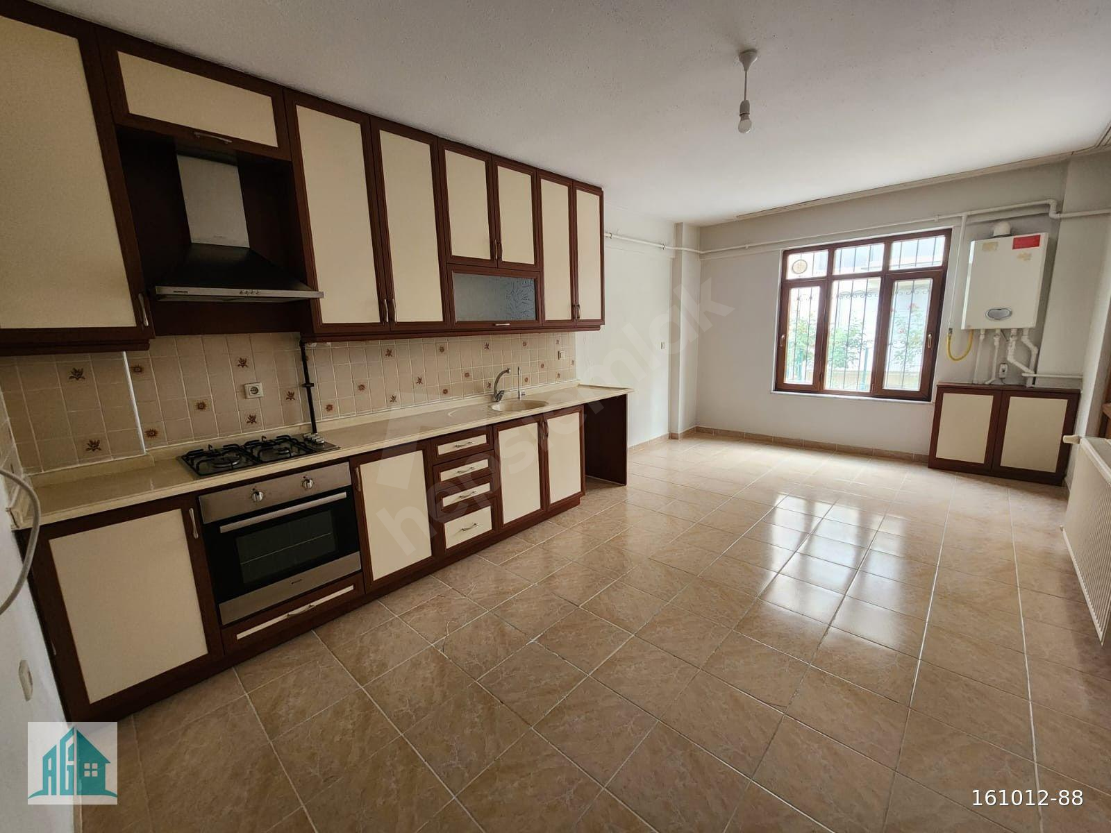 KUŞPINAR MAHALLESİNDE KİRALIK 3+1 175 M2 12 YAŞ