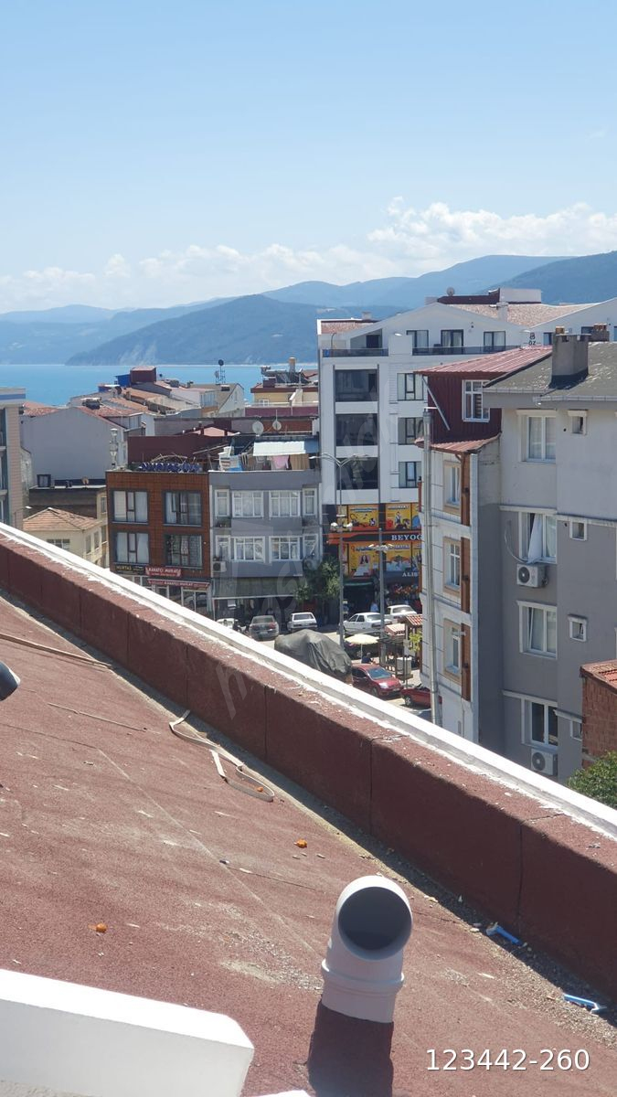 Sinop Gerze Merkezde Acele Kiralık 110m2 4+1 daire teras katlı