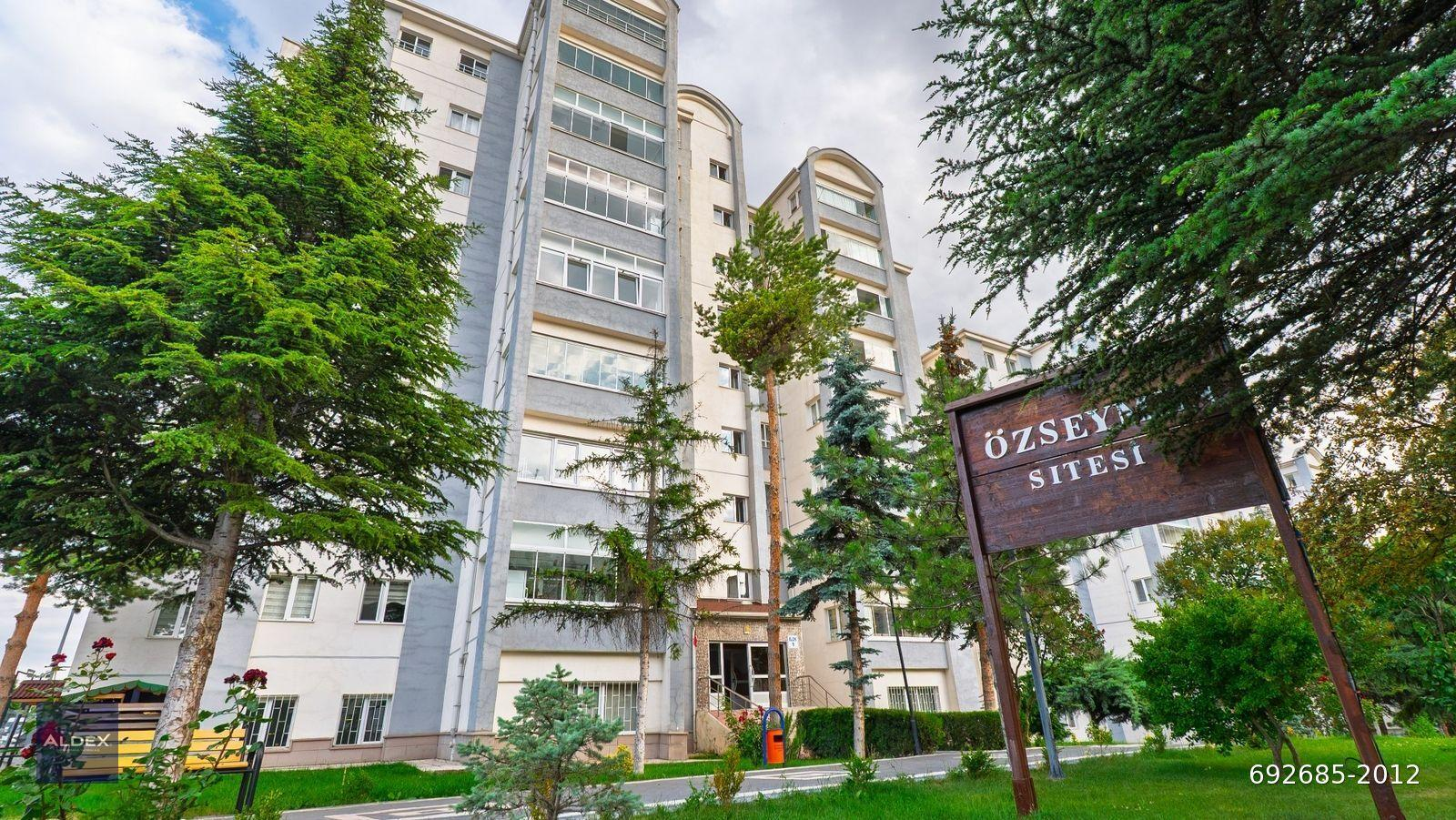 Öz Seymen Sitesinde Satılık 3+1 Daire