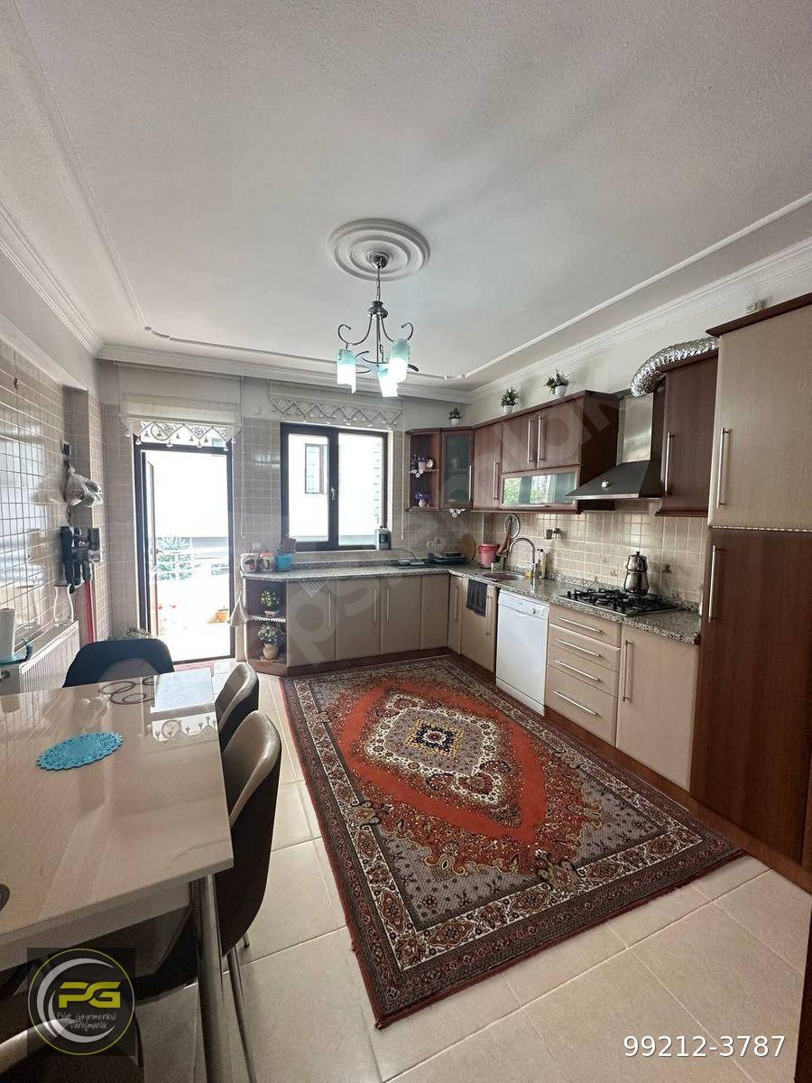 DEVELİ POLAT GAYRİMENKUL - İBRAHİMAĞA MAH. ÇARŞI MERKEZDE SATILIKA RA KAT BAKIMLI DAİRE