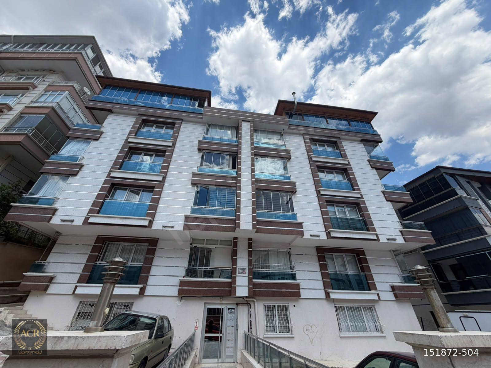 ACR'DEN ERDİNÇ CADDESİNDE ARA KAT 3+1 140 M2 GENİŞ DAİRE