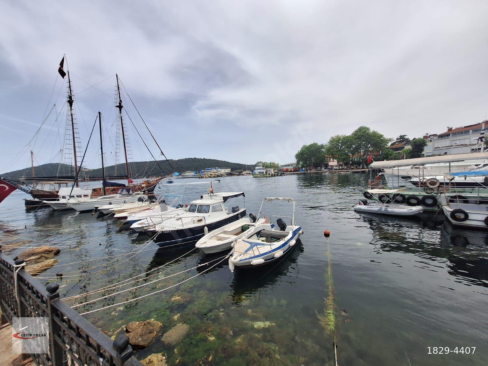 BURGAZADA MERKEZDE 140M2 SATILIK TRİPLEKS ÇEVİK EMLAKTAN