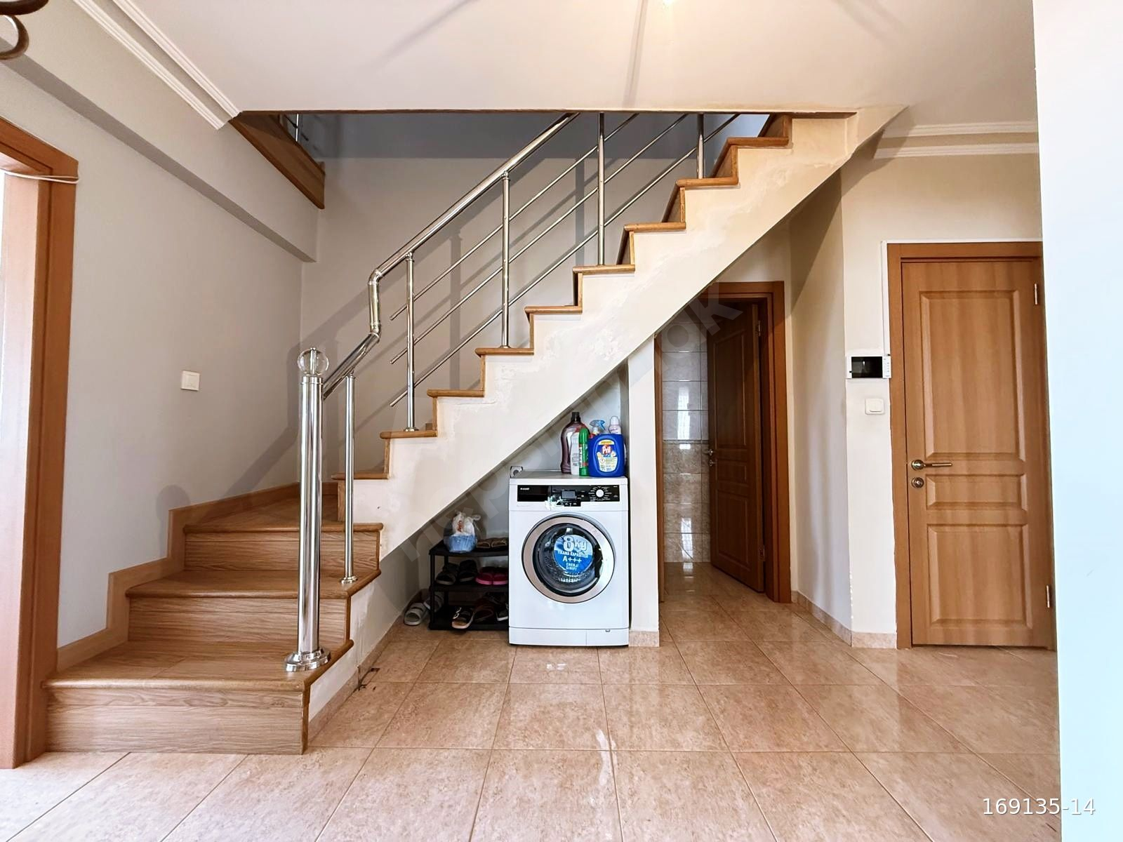 AYVALI'DA FULL YAPILI DUBLEX ALANA STÜDYO DAİRE YANINDA