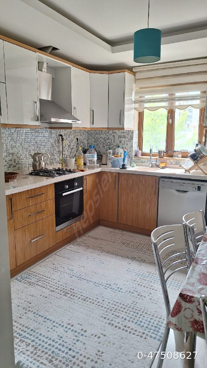 SAHİBİNDEN MÜKEMMEL KONUMDA ACİL SATILIK DAİRE