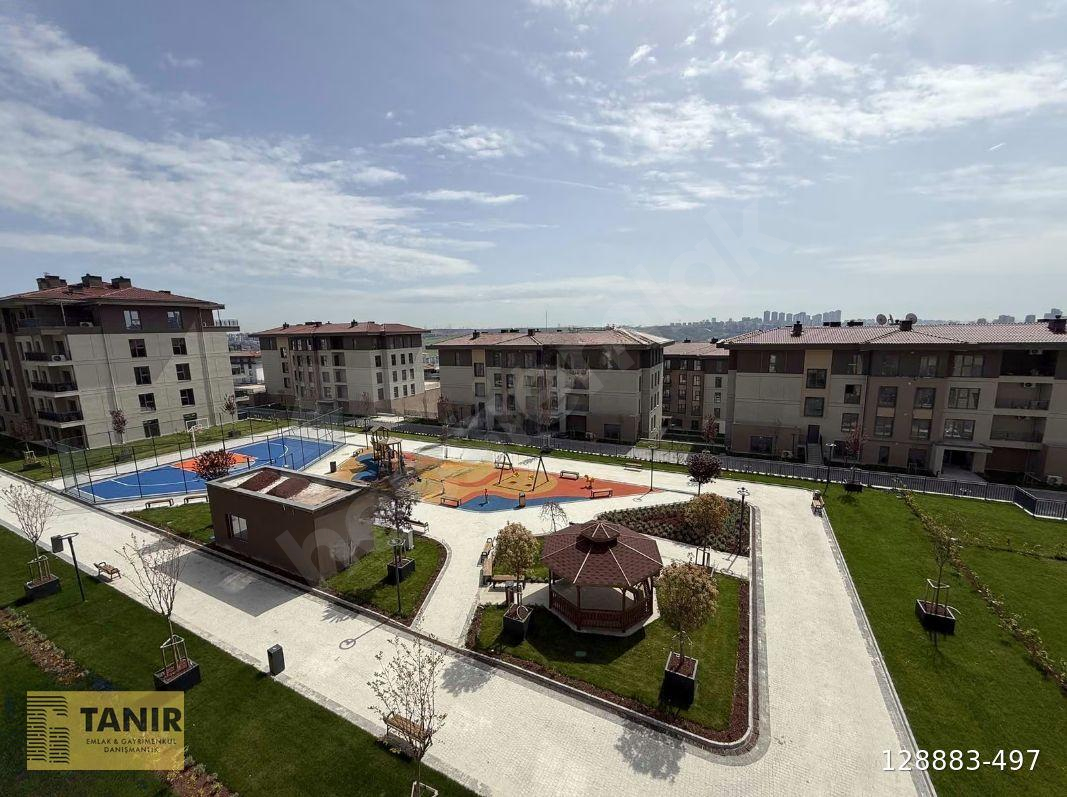 NEZİHPARK BAHÇEŞEHİRDE LÜX SİTE İÇİNDE SATILIK 3+1 DAİRE